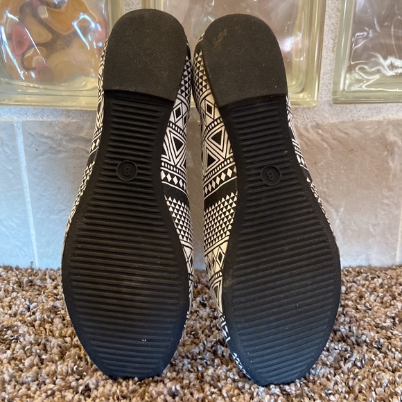 ❤️ 5/$25 - Mossimo ballet slip-on shoes - Sz 8 - Picture 4 of 7